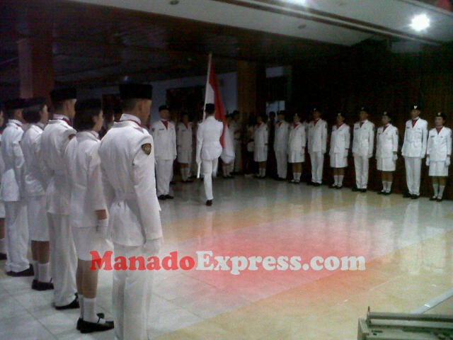 JWS Kukuhkan 33 Anggota Paskibraka Minahasa